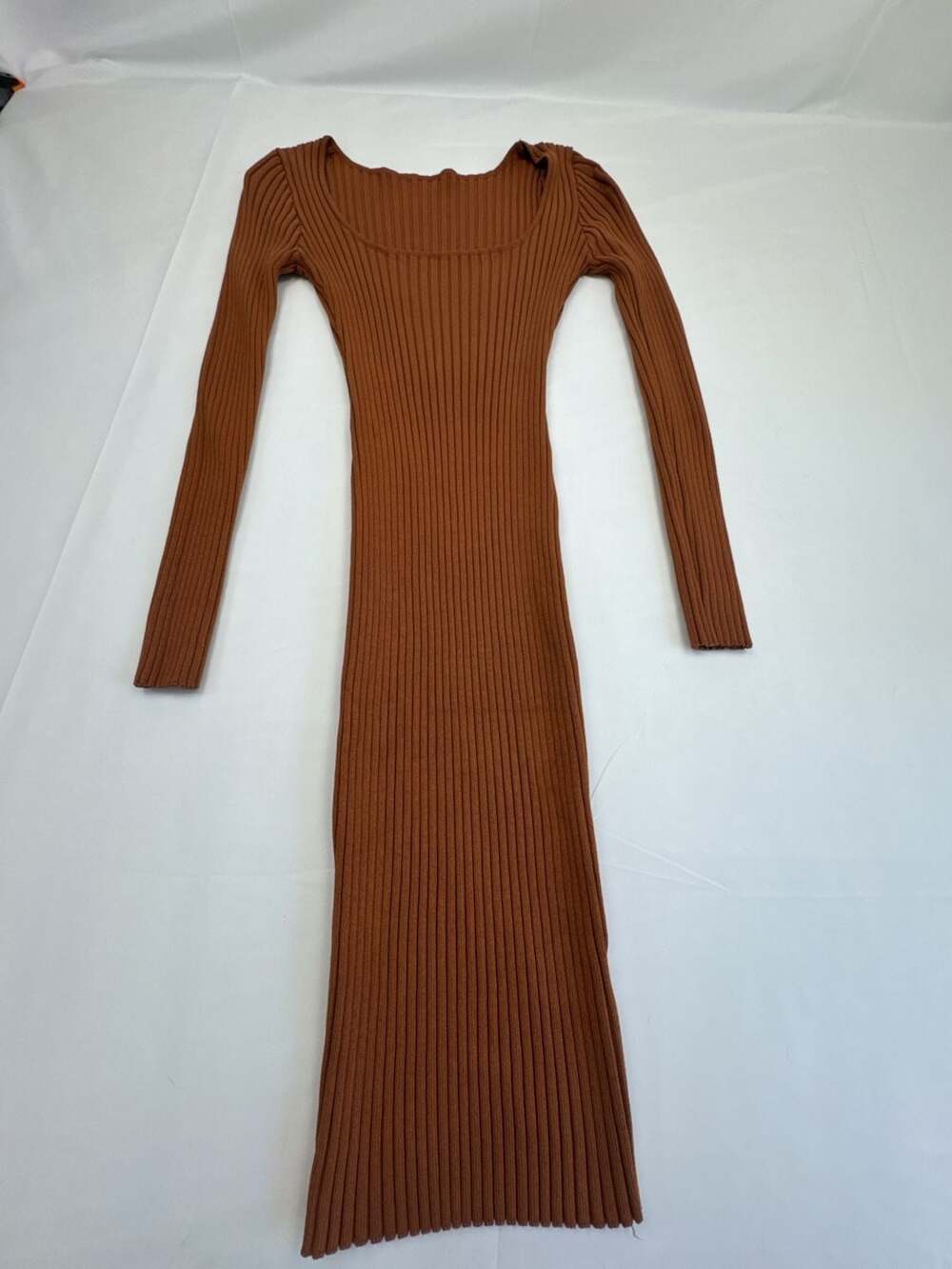 Windsor Spiced Up Ribbed Knit Long Sleeve Midi Dress